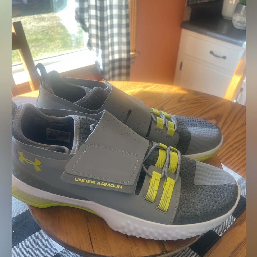 Under Armour women’s size 10 Shoes - Gray and Yellow Neon Like New
